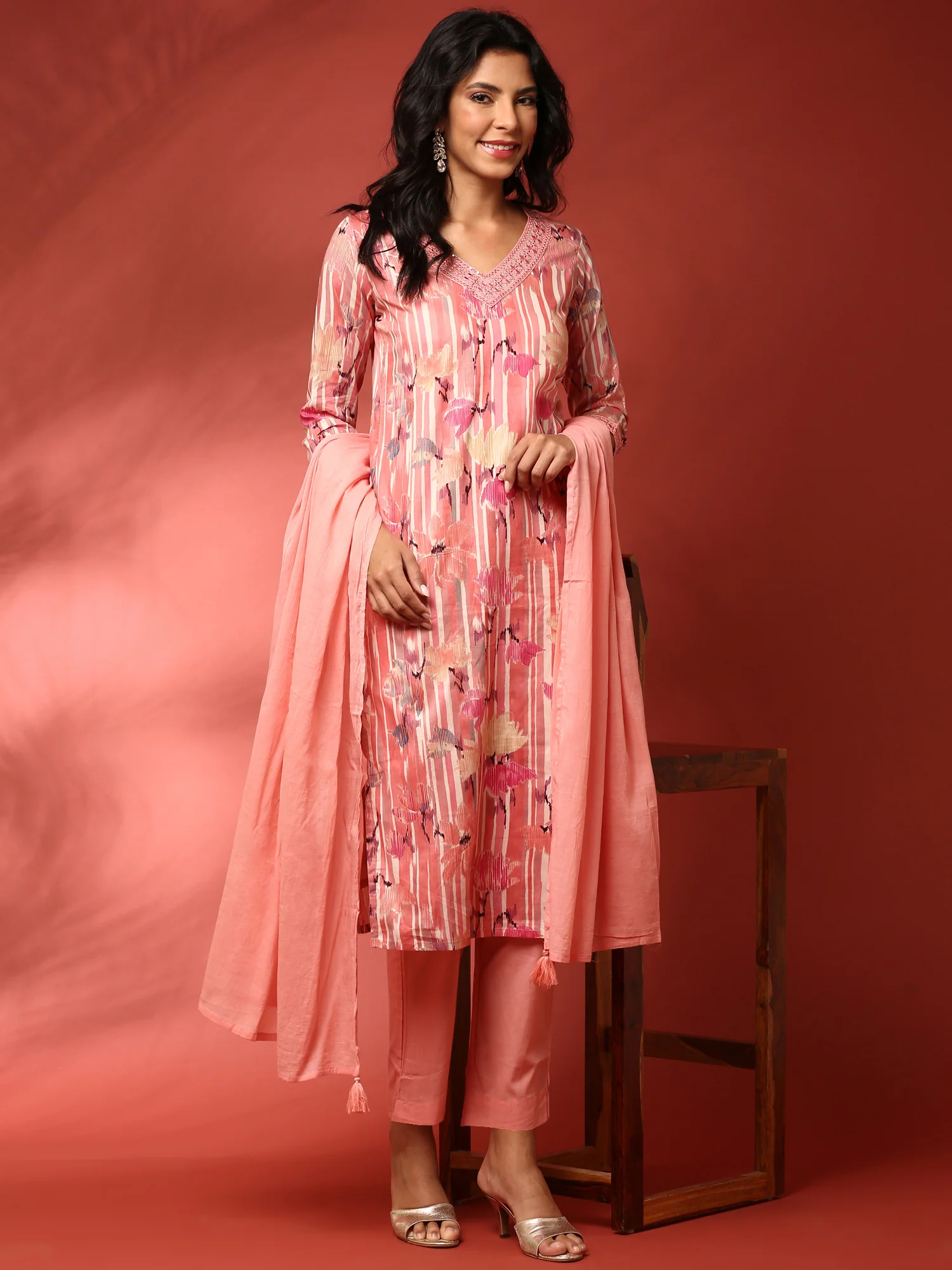 Peach Floral printed three piece cotton suit set - Image 5