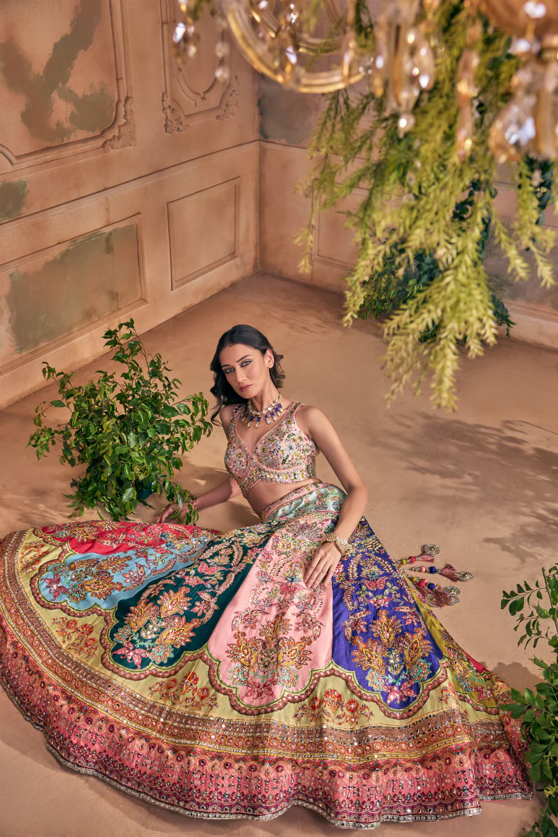Peach Silk Heavy Zari Floral And Thread Embroidery Ghagra Set - Image 5