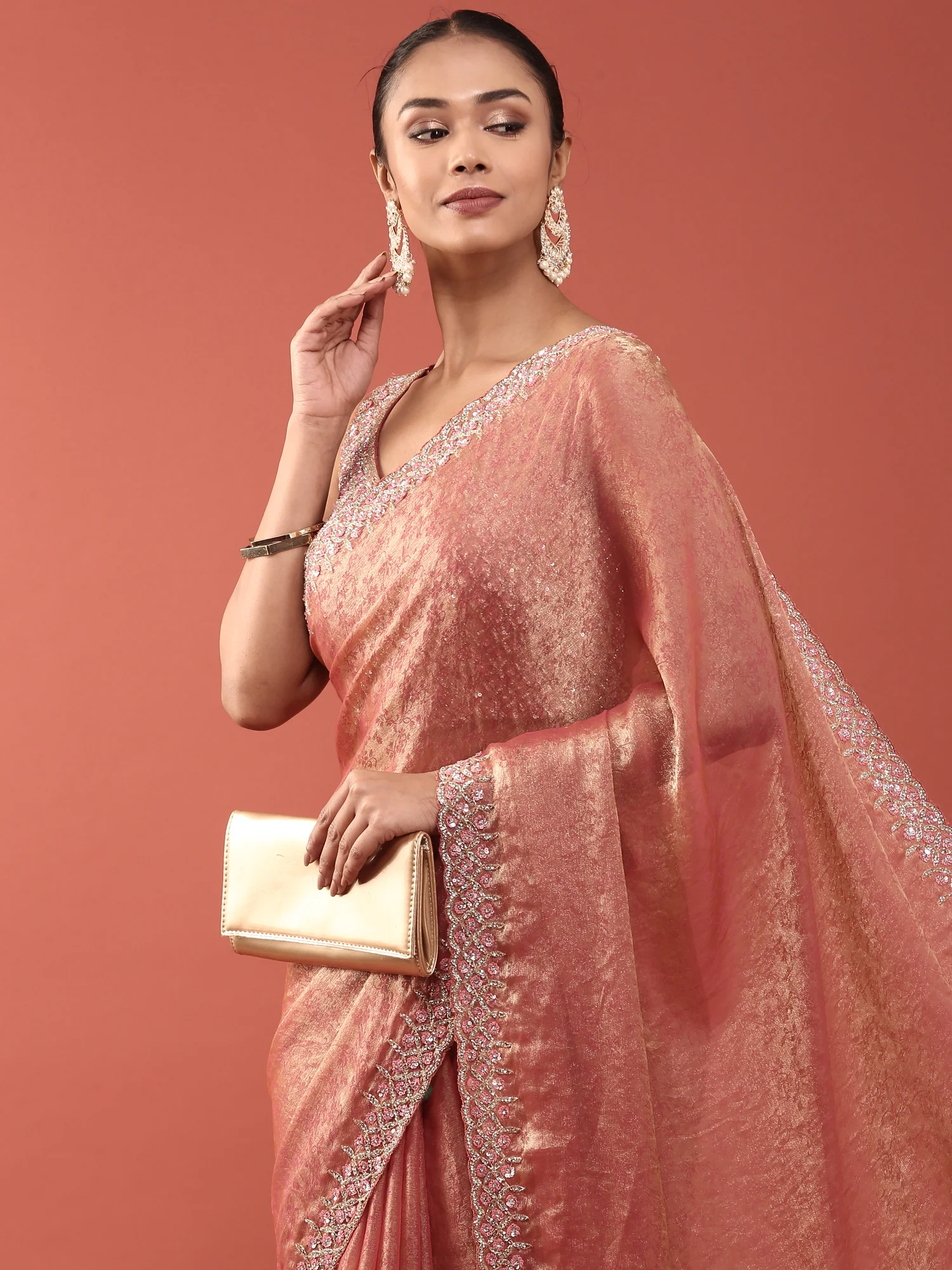 Pink Jacquard Embroidery Saree With Readymade Blouse - Image 3