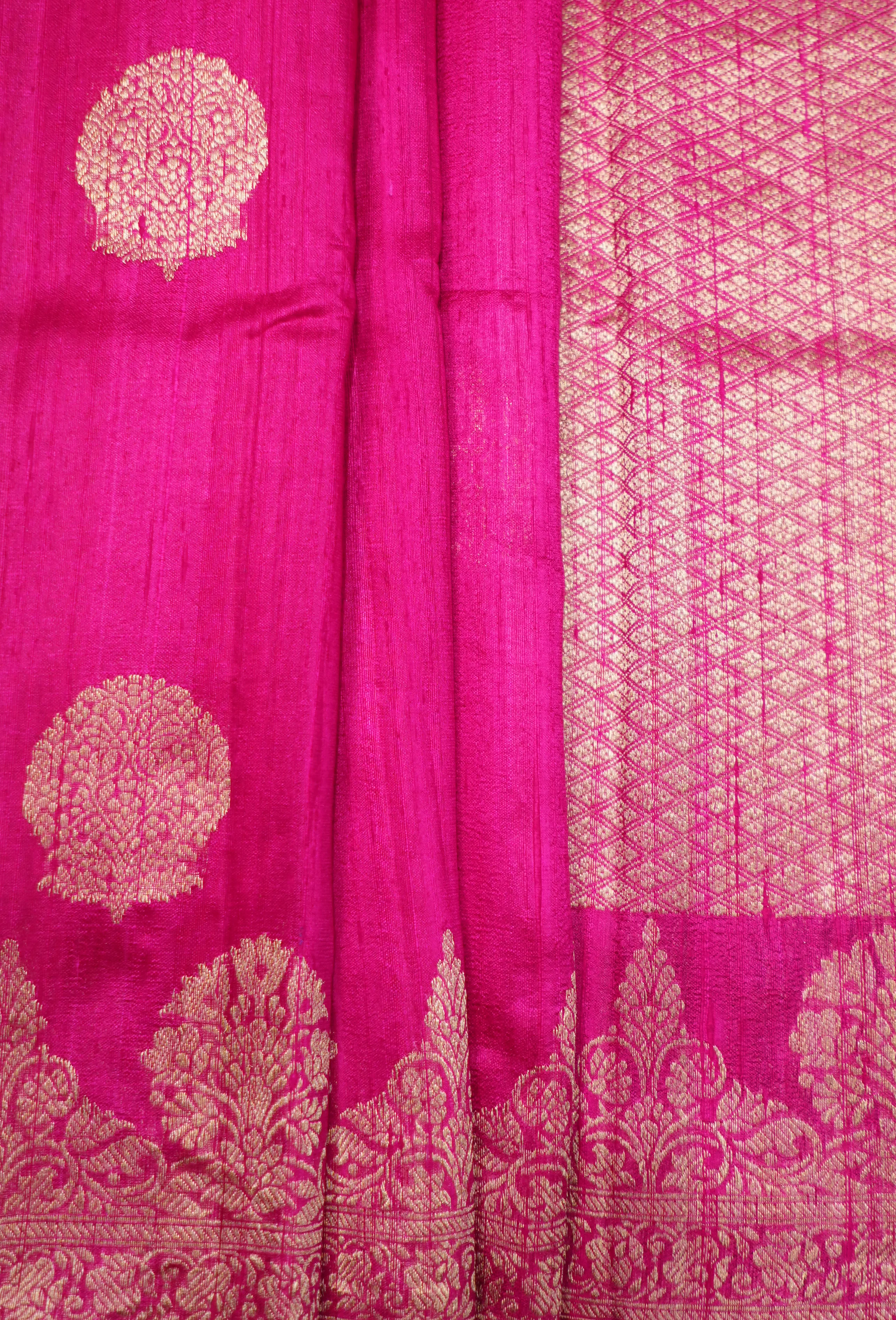Pink Pure Soft Silk Saree With Contrast Blouse - Image 5