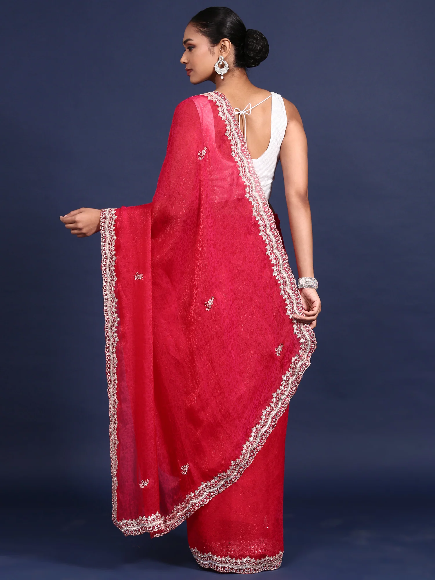 Rani Pink Jacquard Zari Embroidery Saree - Image 2