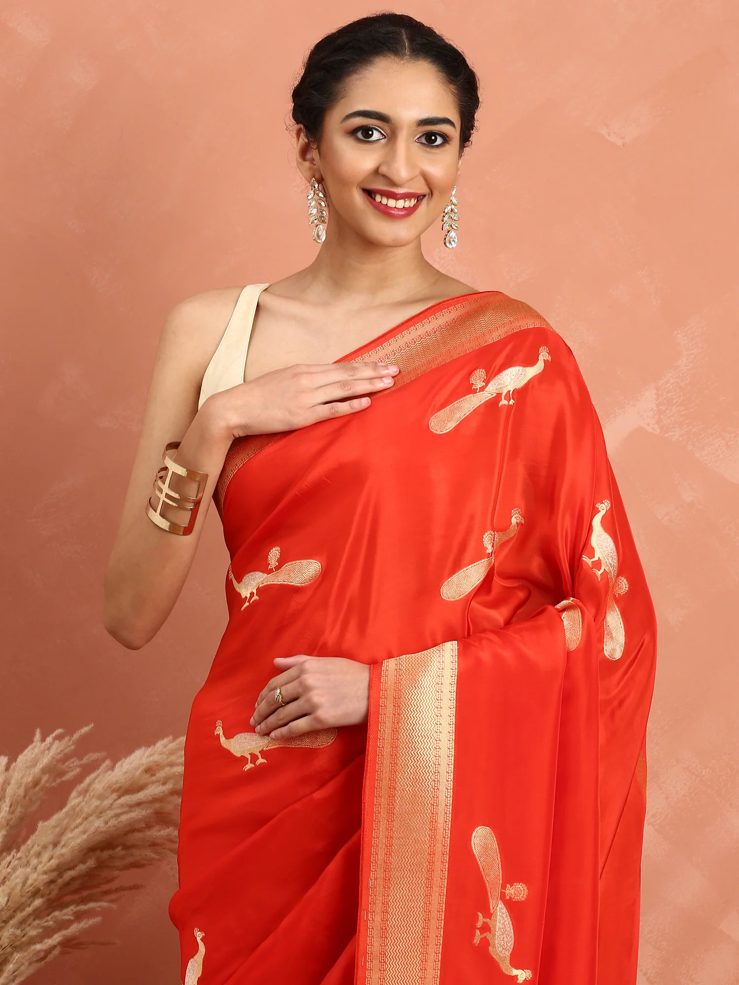 Red and gold silk saree with peacock booti pallu - Image 4