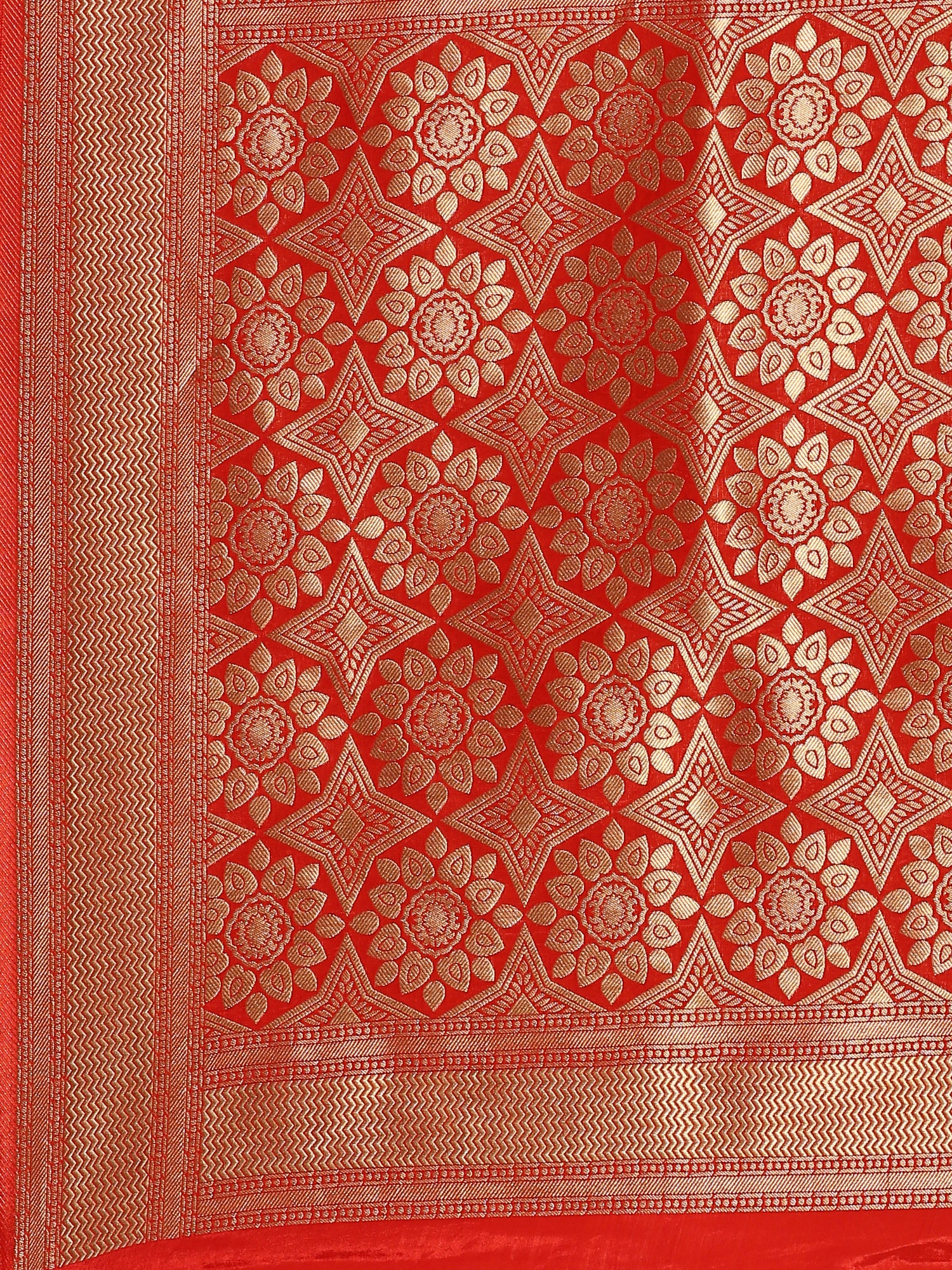 Red and gold silk saree with peacock booti pallu - Image 5