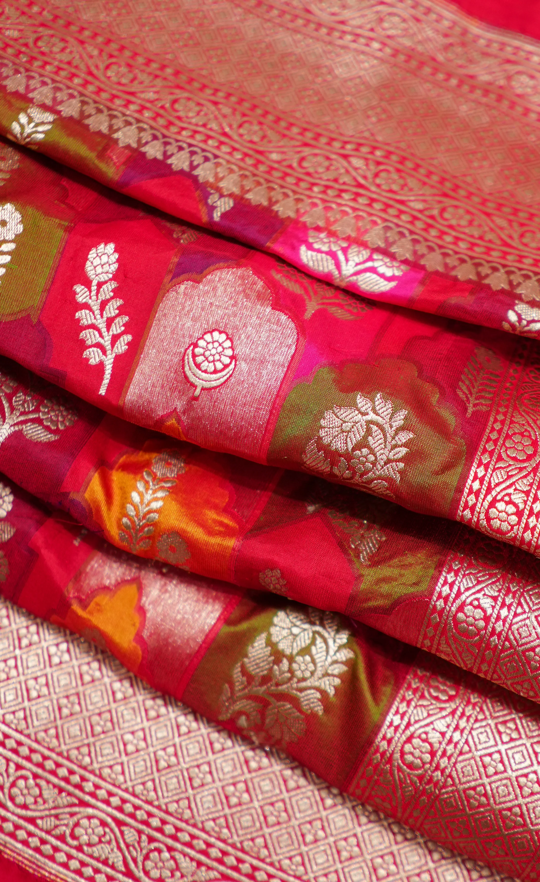 Red Banaras Silk Multicolor Zari And Handwoven Saree - Image 5
