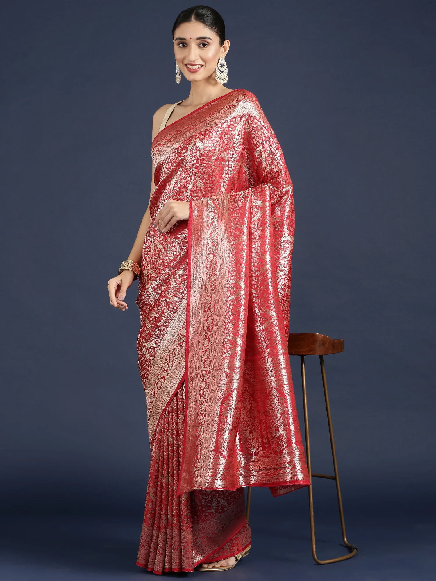 Red Banaras Weaved Saree - Image 4