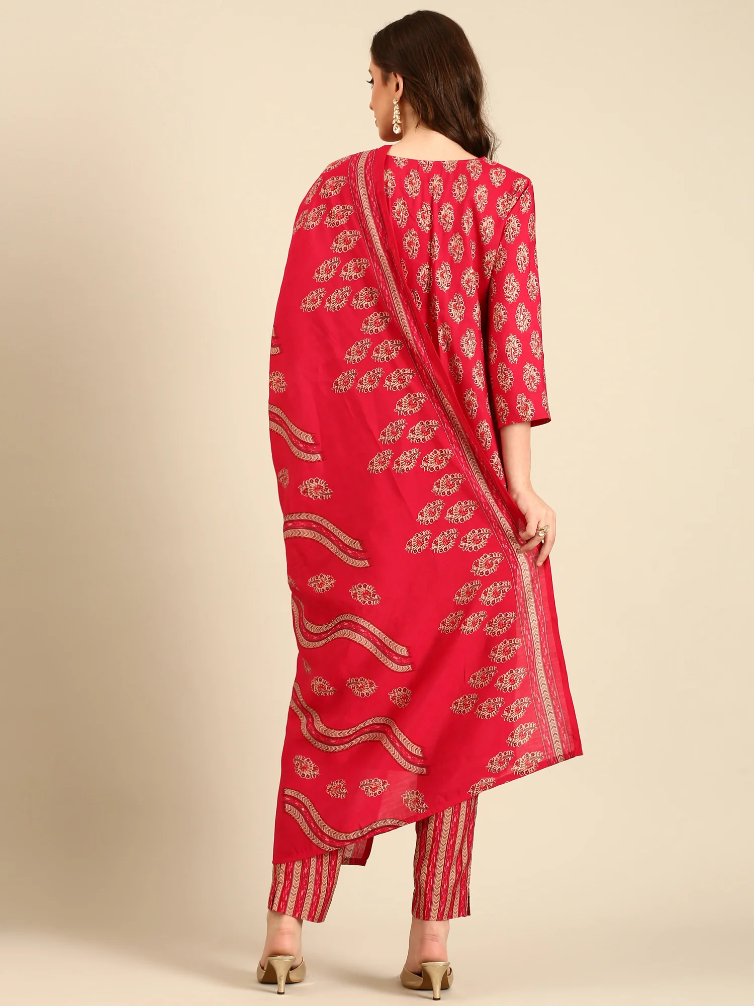 Red floral printed three piece suit set with embroidery - Image 3