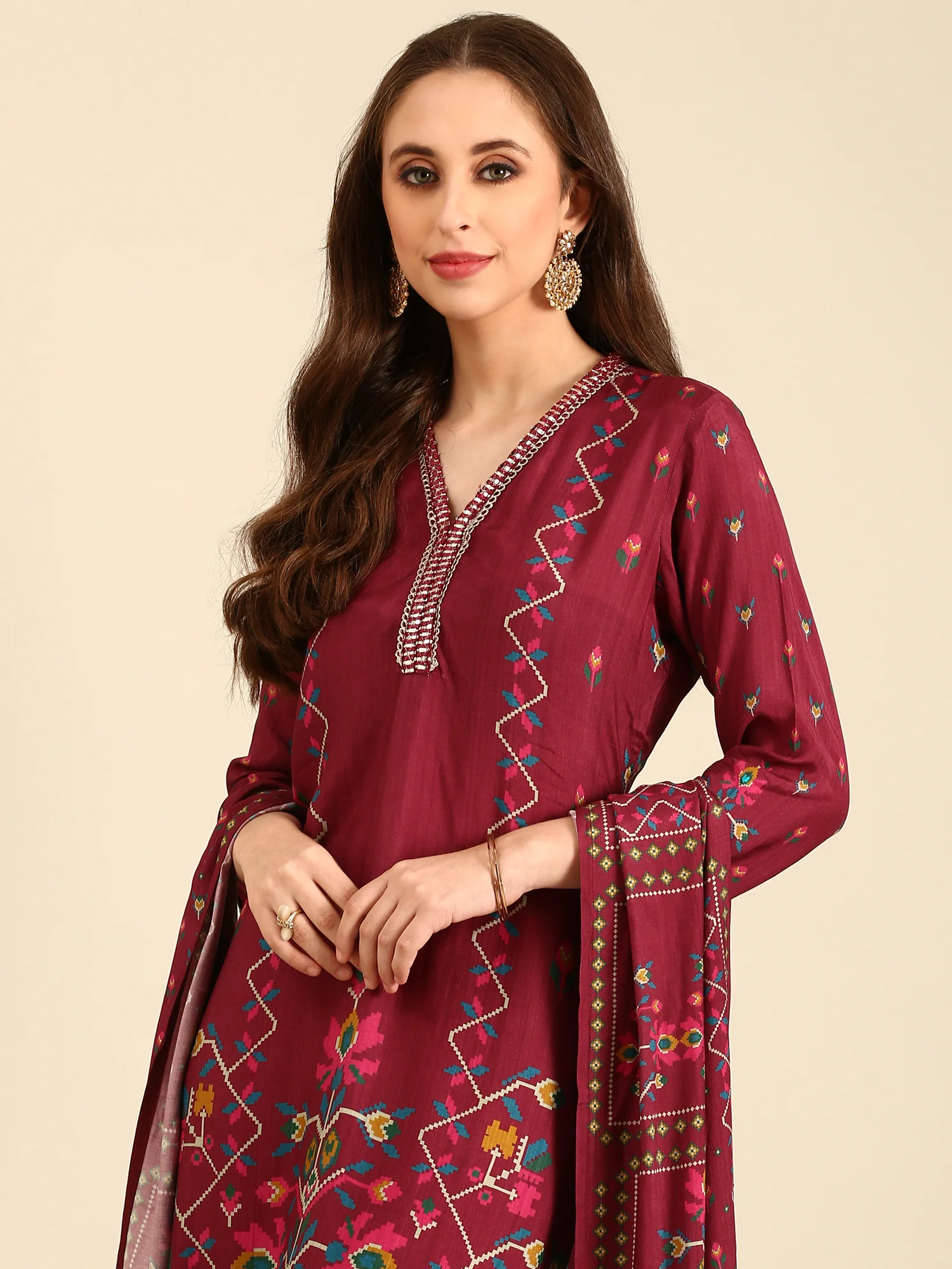 Wine suit set with organza duppata - Image 6