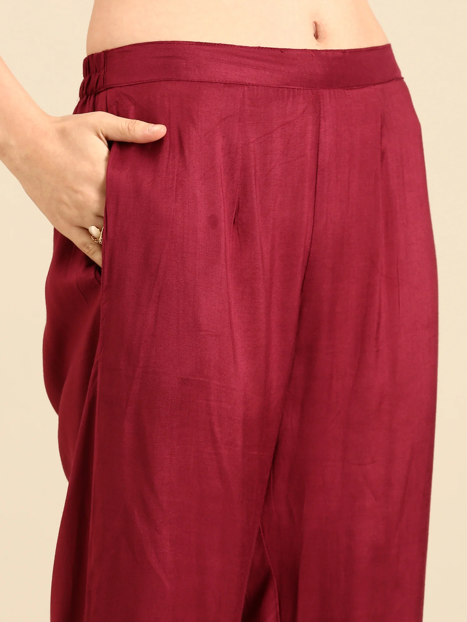 Wine suit set with organza duppata - Image 7