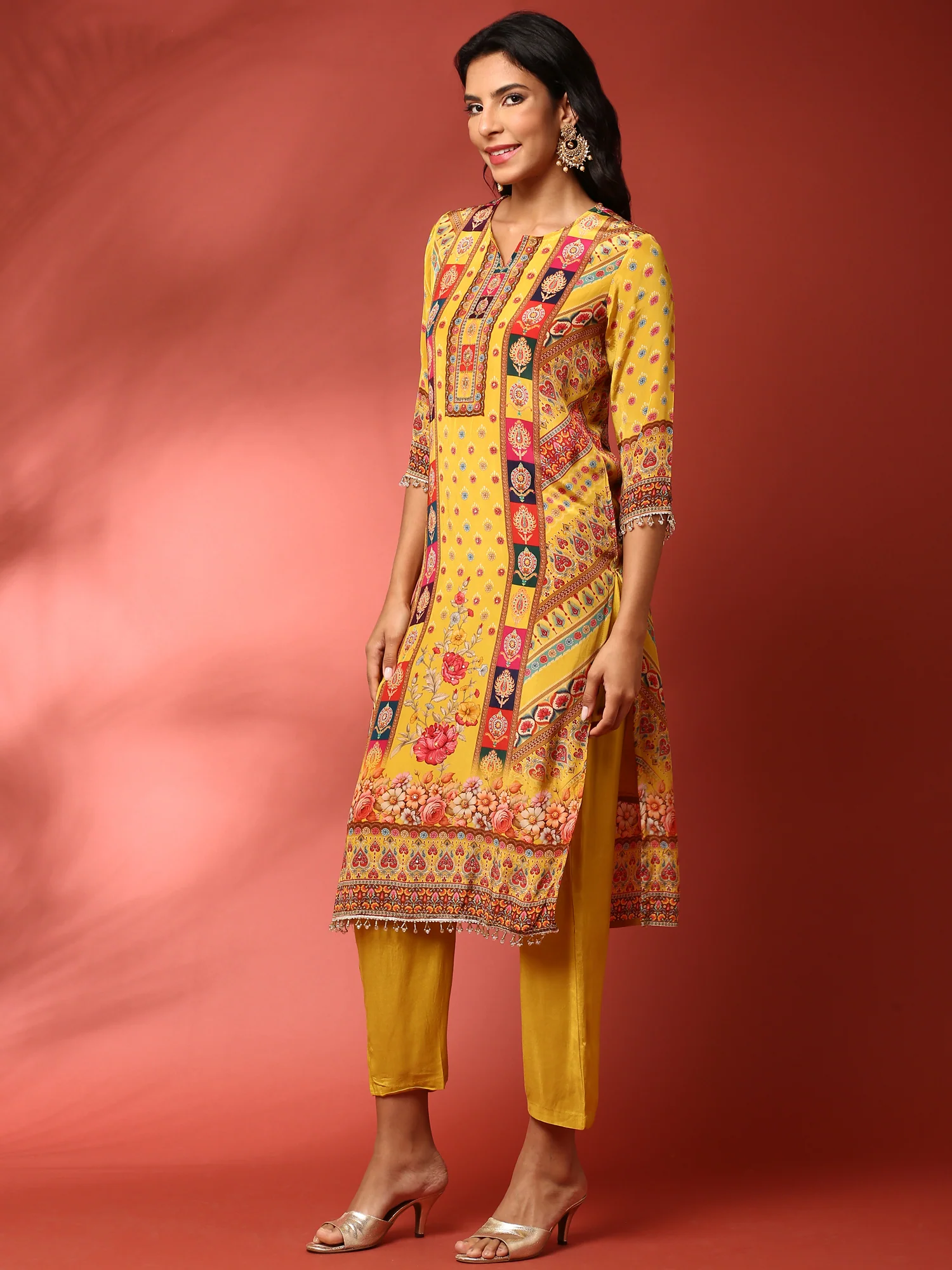 Yellow Digital printed crepe three piece suit set - Image 3